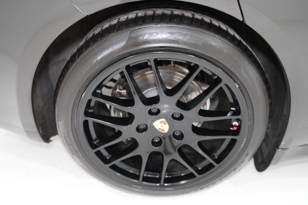 2015 Porsche Panamera Image 13