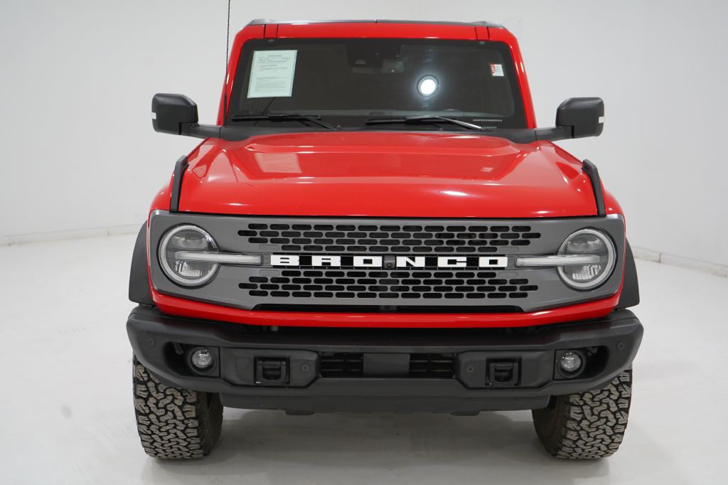 2022 Ford Bronco Image 3