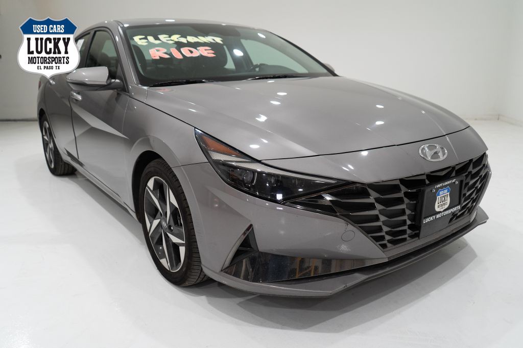 2022 Hyundai Elantra Image 2