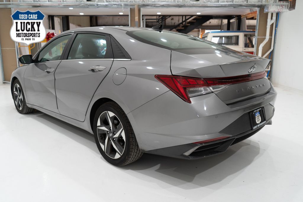 2022 Hyundai Elantra Image 6