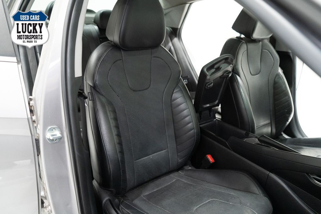 2022 Hyundai Elantra Image 10