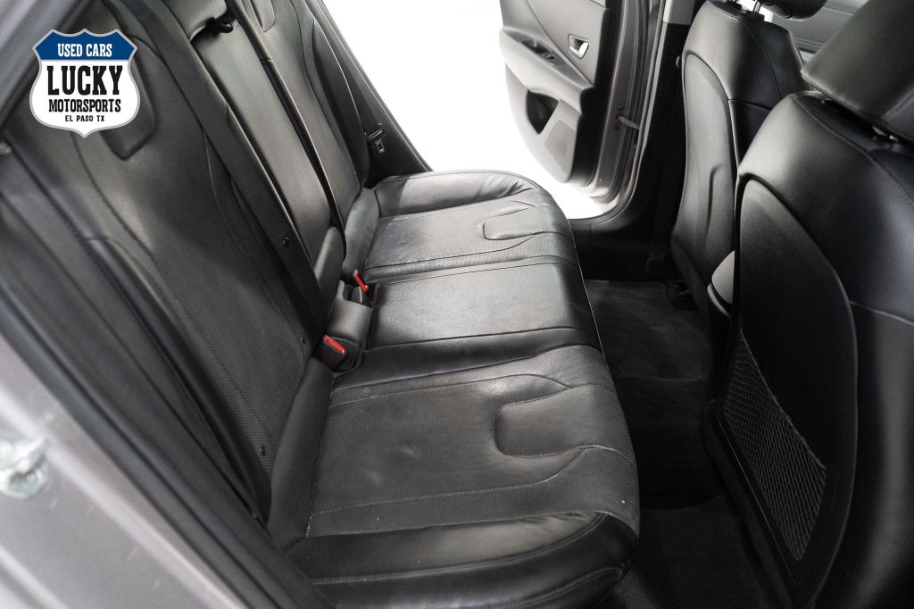 2022 Hyundai Elantra Image 14