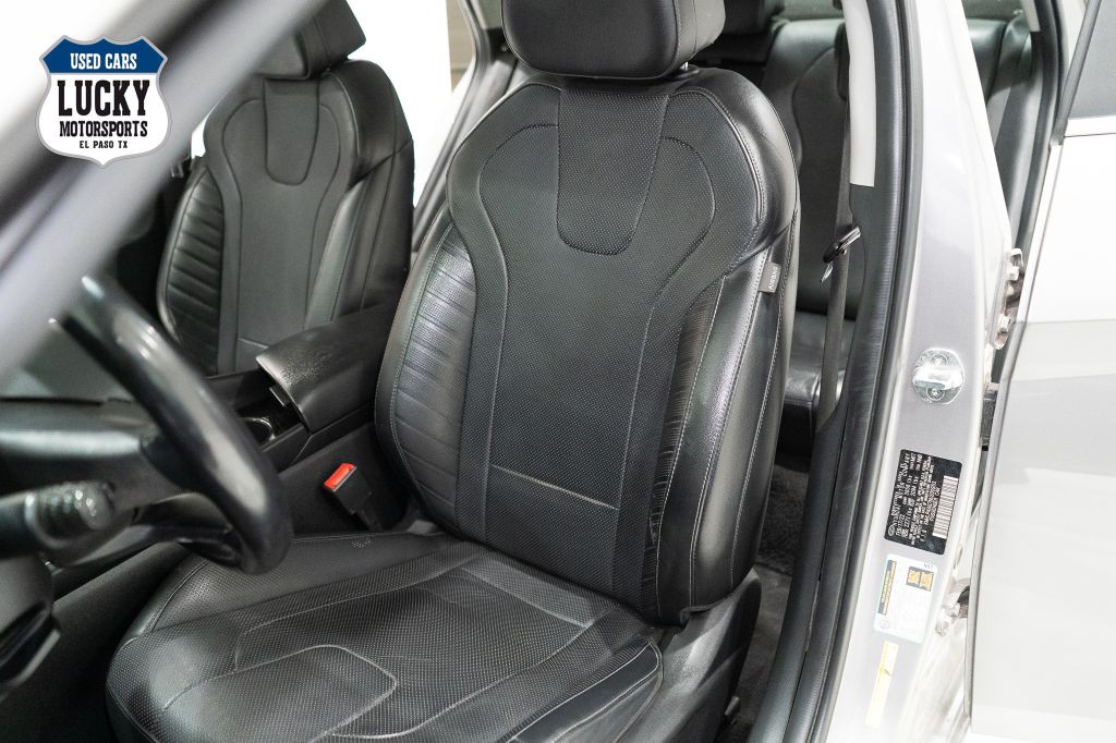 2022 Hyundai Elantra Image 31