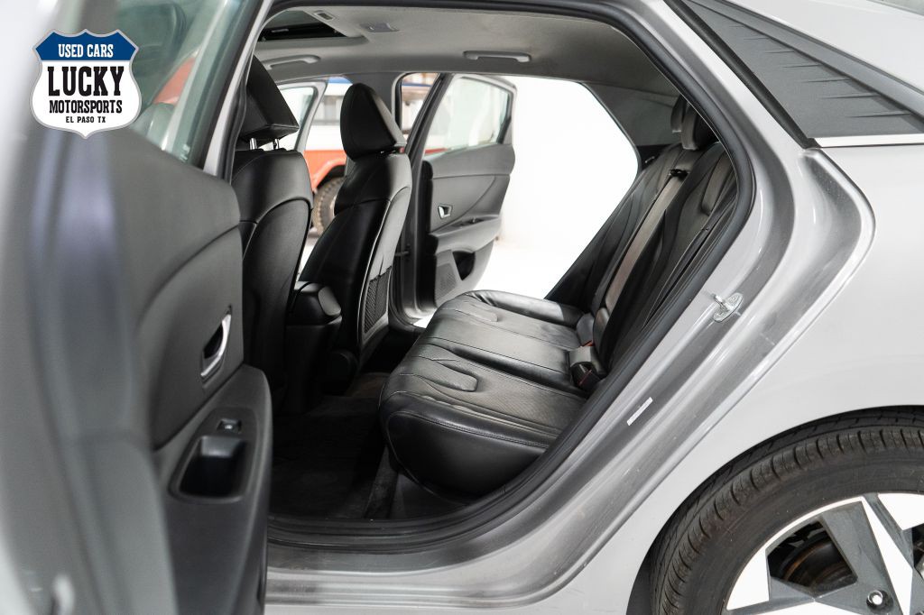 2022 Hyundai Elantra Image 34