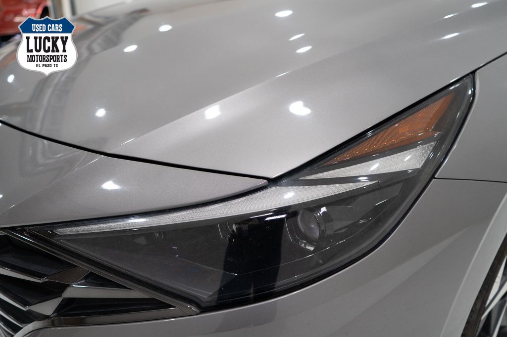 2022 Hyundai Elantra Image 39