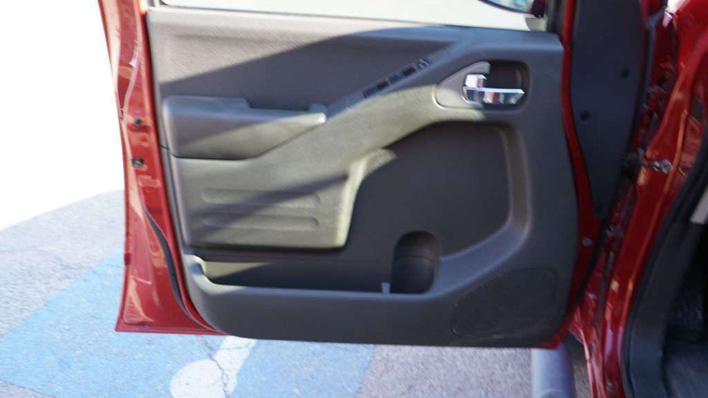 2018 Nissan Frontier Image 15