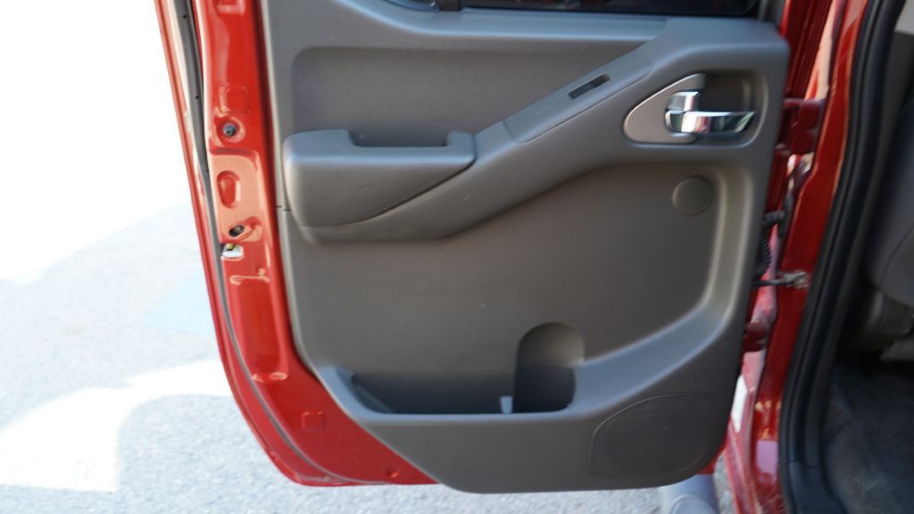 2018 Nissan Frontier Image 17