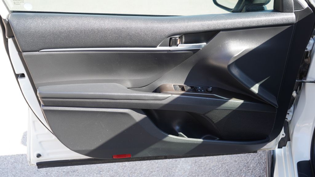 2021 Toyota Camry Image 15