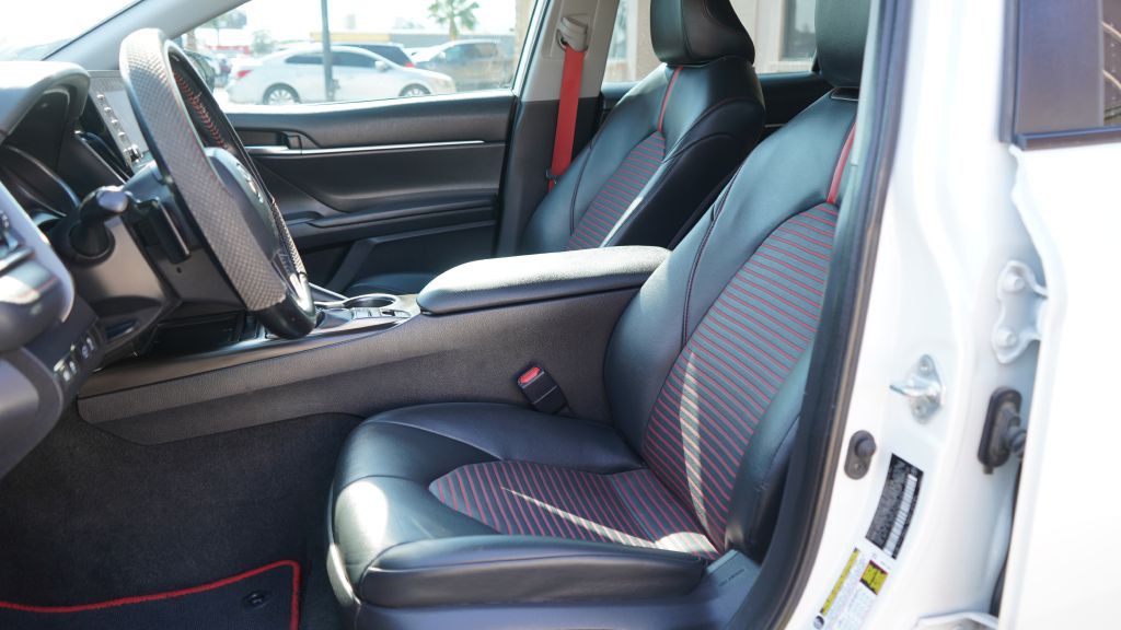 2021 Toyota Camry Image 16