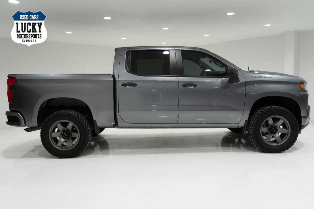 2022 Chevrolet Silverado 1500 Image 1