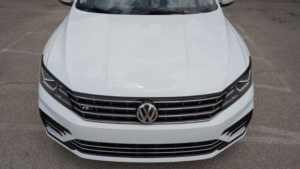 2017 Volkswagen Passat Image 9