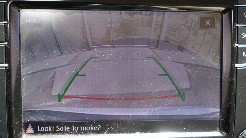 2017 Volkswagen Passat Image 32