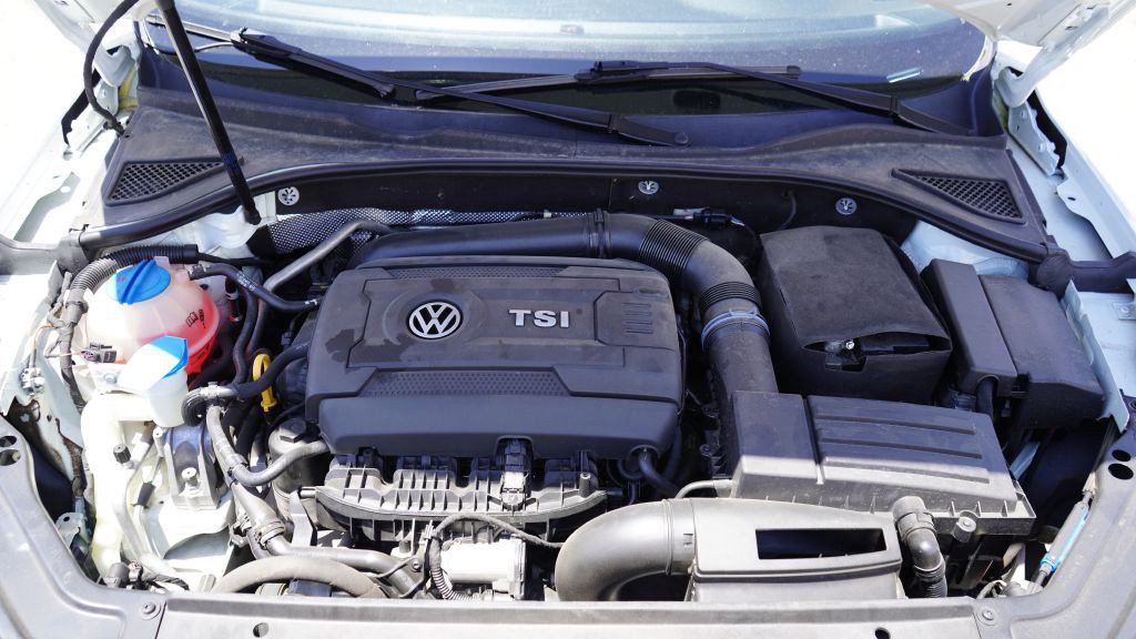 2017 Volkswagen Passat Image 33
