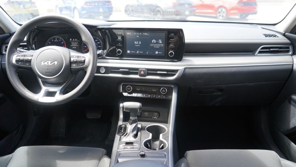 2022 Kia K5 Image 24