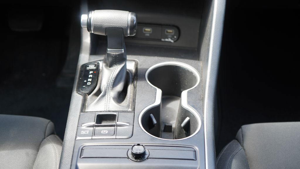 2022 Kia K5 Image 30
