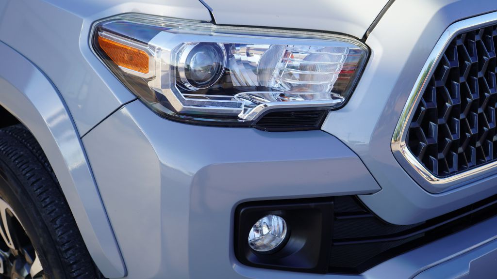 2018 Toyota Tacoma Image 8