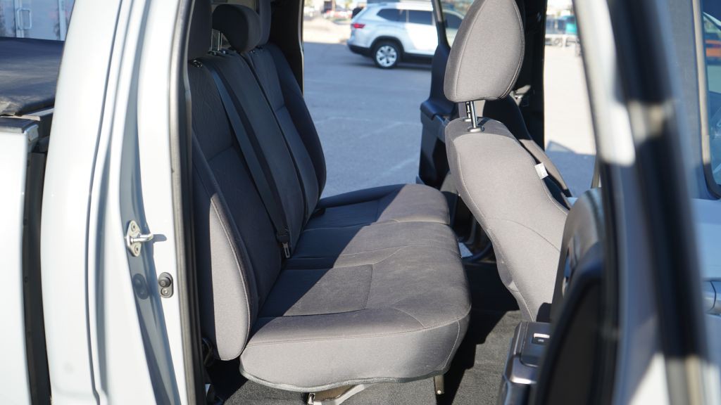 2018 Toyota Tacoma Image 19
