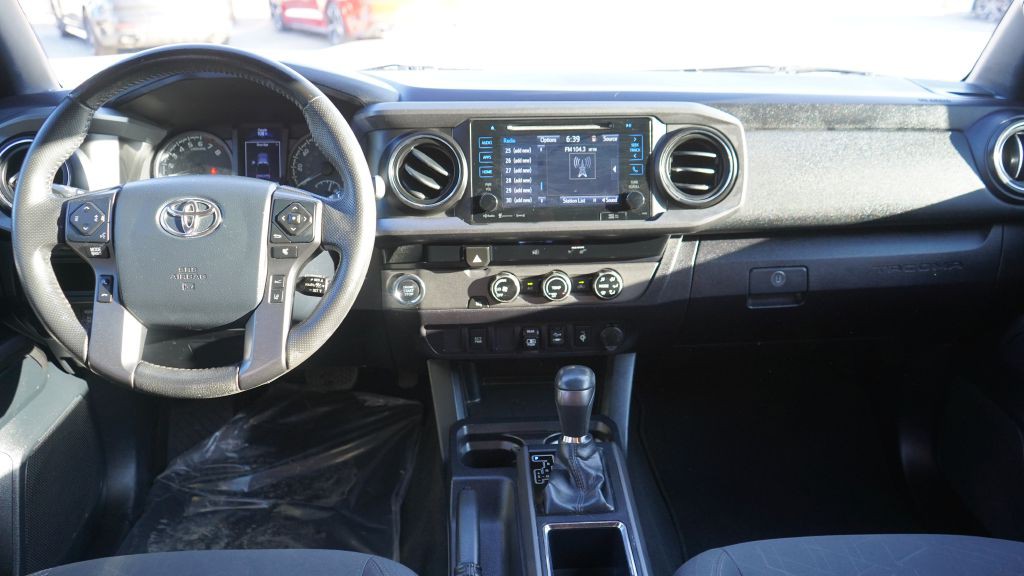 2018 Toyota Tacoma Image 22