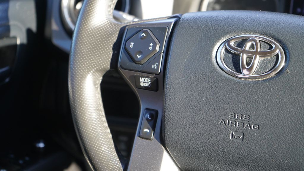 2018 Toyota Tacoma Image 24