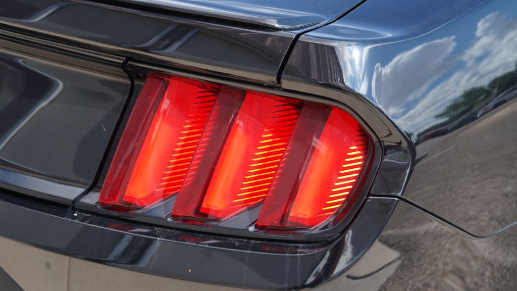 2017 Ford Mustang Image 12