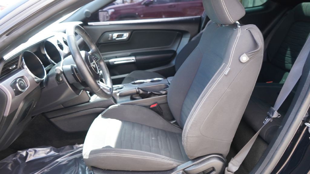 2017 Ford Mustang Image 15