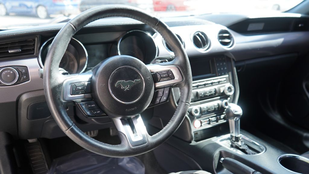 2017 Ford Mustang Image 21