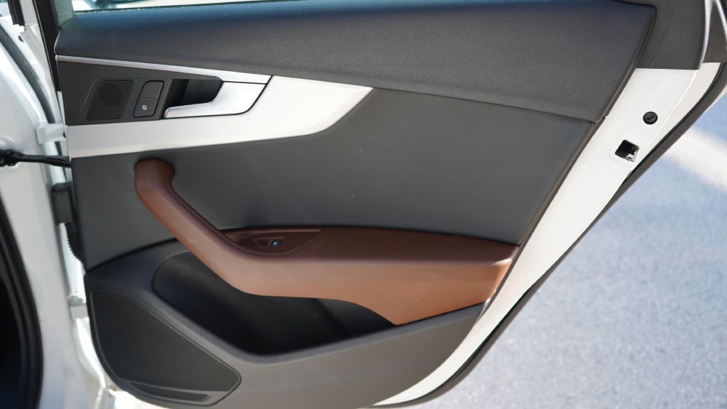 2018 Audi A4 Image 19