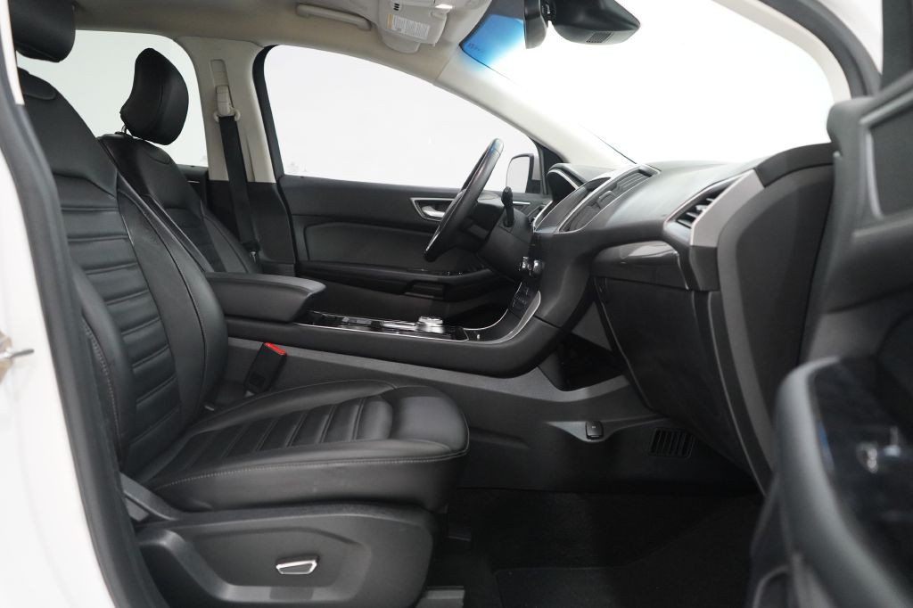 2019 Ford Edge Image 23
