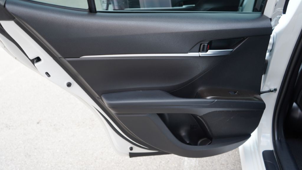 2022 Toyota Camry Image 16