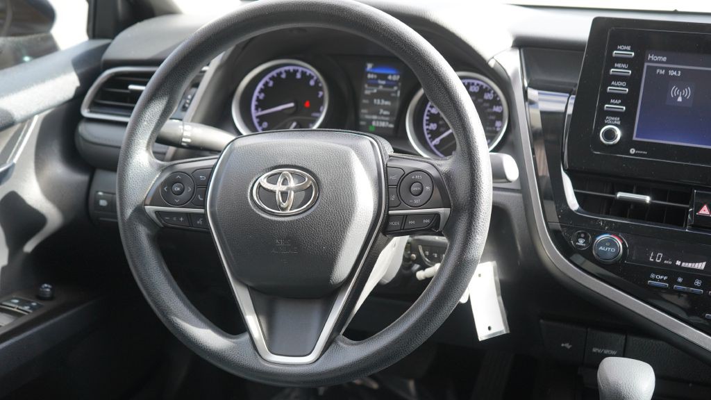 2022 Toyota Camry Image 24