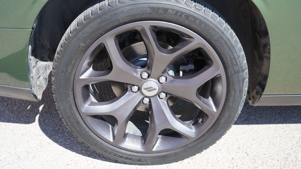 2019 Dodge Challenger Image 7