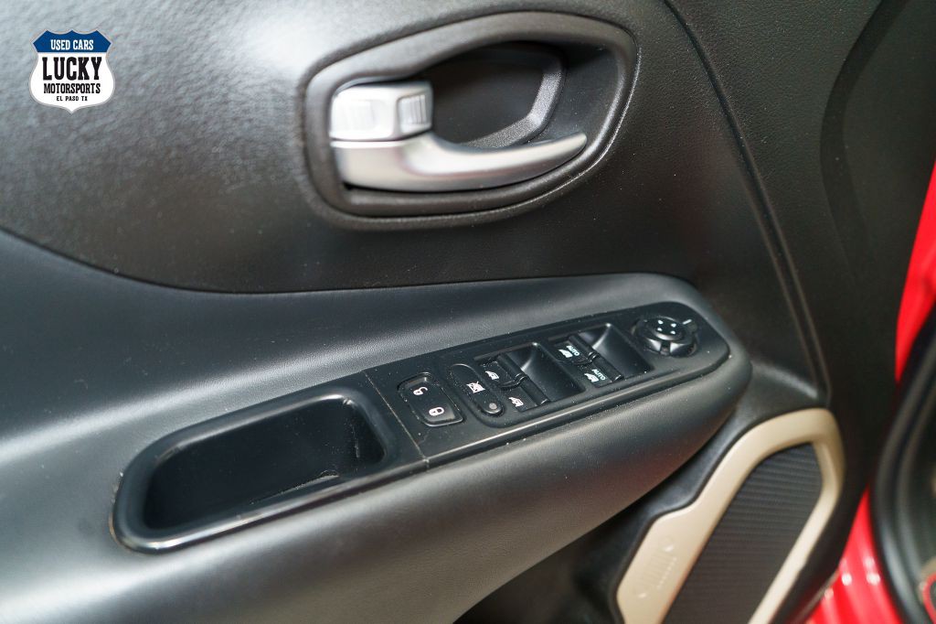 2017 Jeep Renegade Image 11