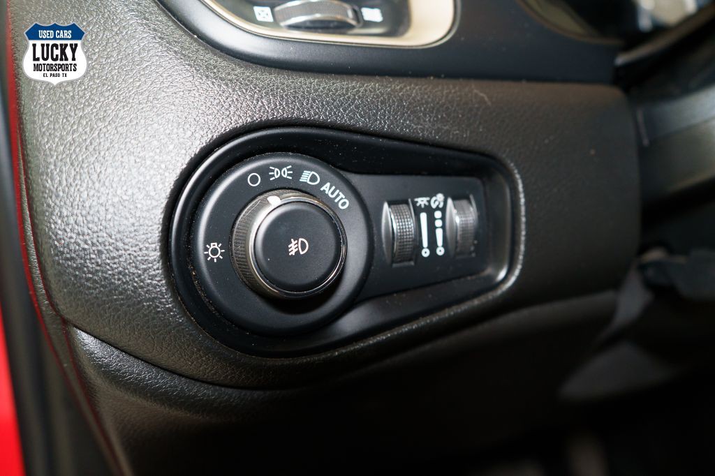 2017 Jeep Renegade Image 13