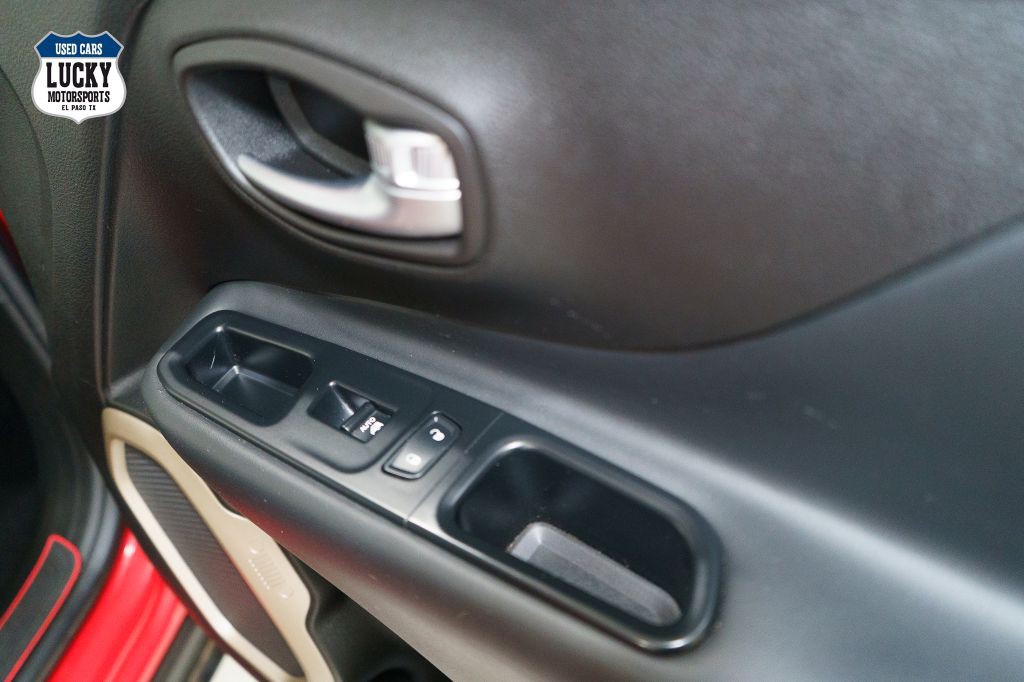 2017 Jeep Renegade Image 30