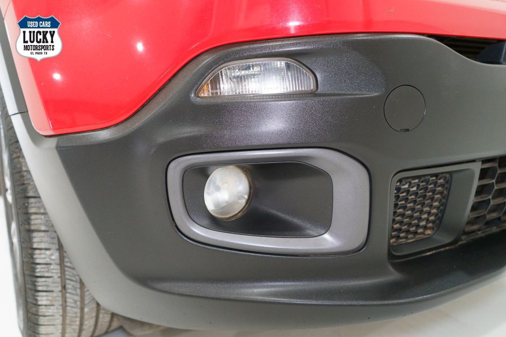 2017 Jeep Renegade Image 38