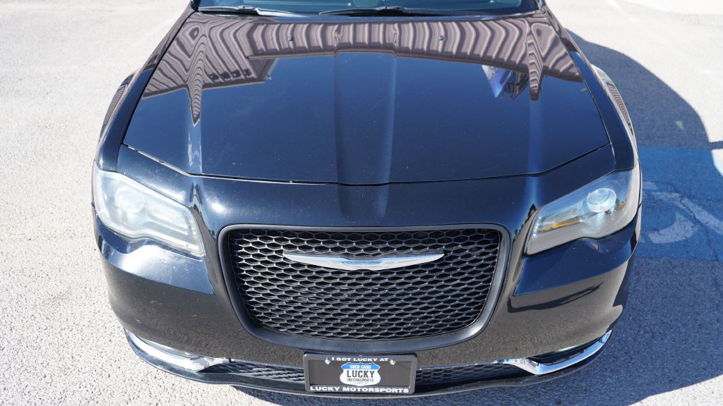 2020 Chrysler 300 Image 9