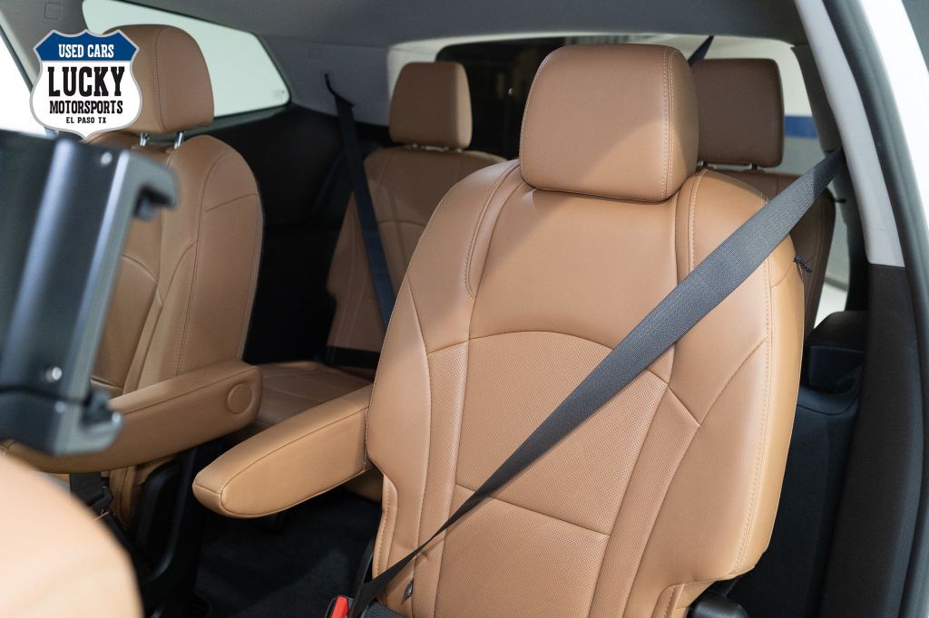2019 Buick Enclave Image 16