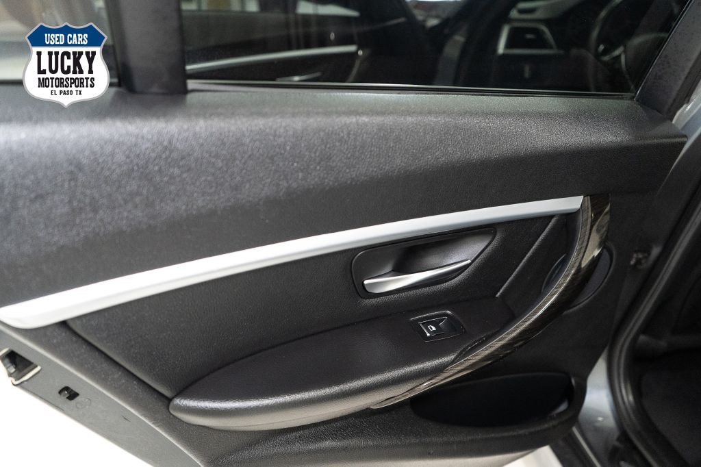 2016 BMW 3 Series Image 26