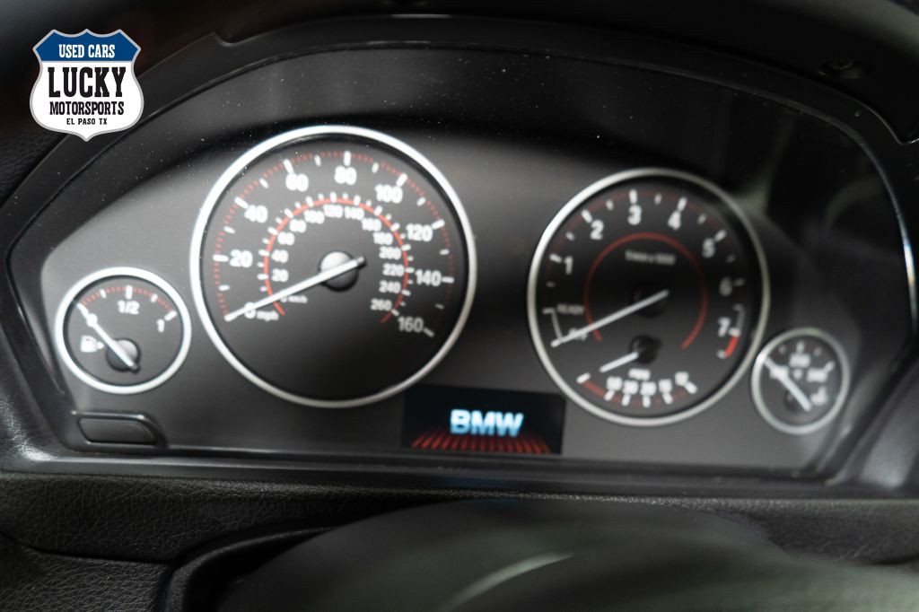 2016 BMW 3 Series Image 32