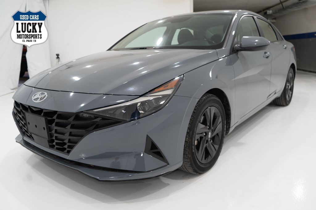 2021 Hyundai Elantra Image 4