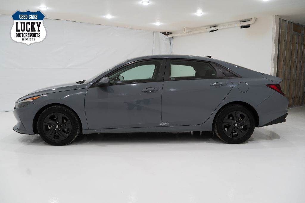 2021 Hyundai Elantra Image 5