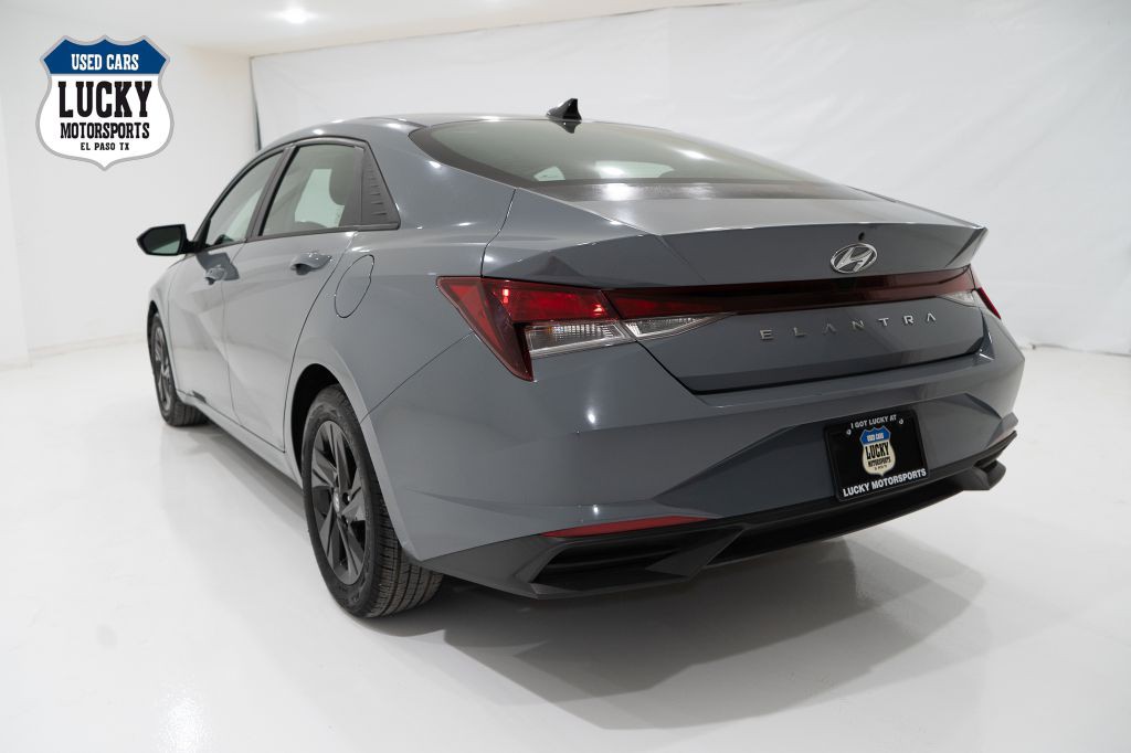 2021 Hyundai Elantra Image 6