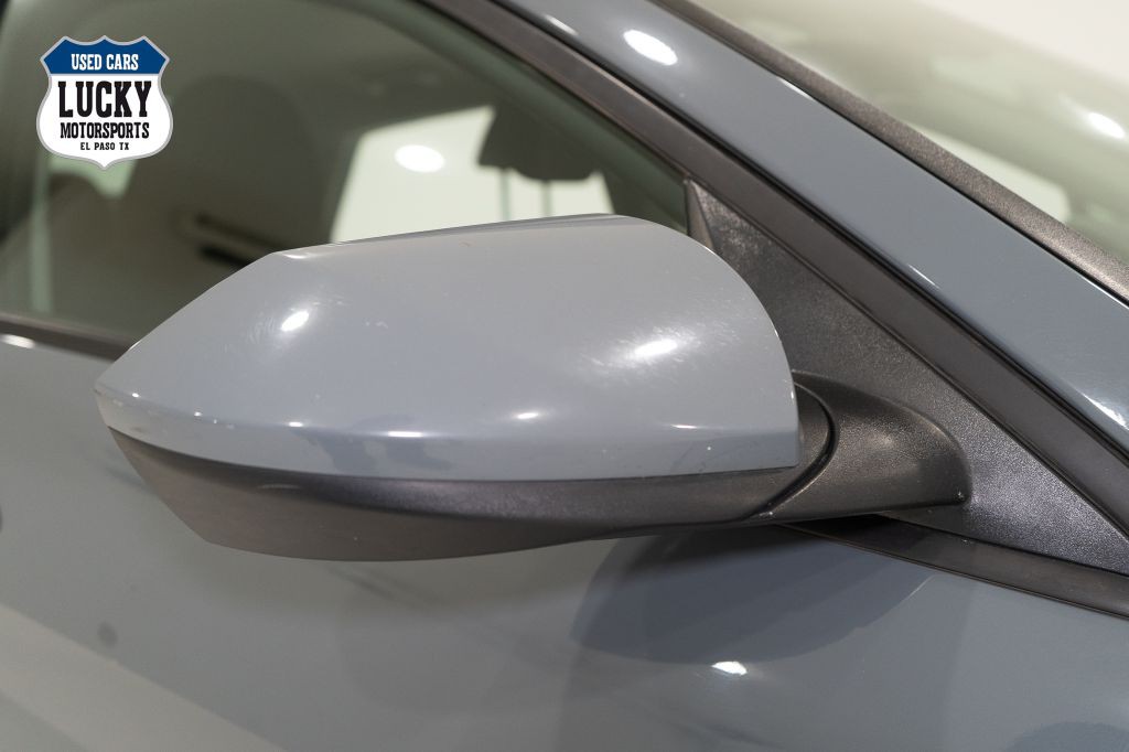 2021 Hyundai Elantra Image 18