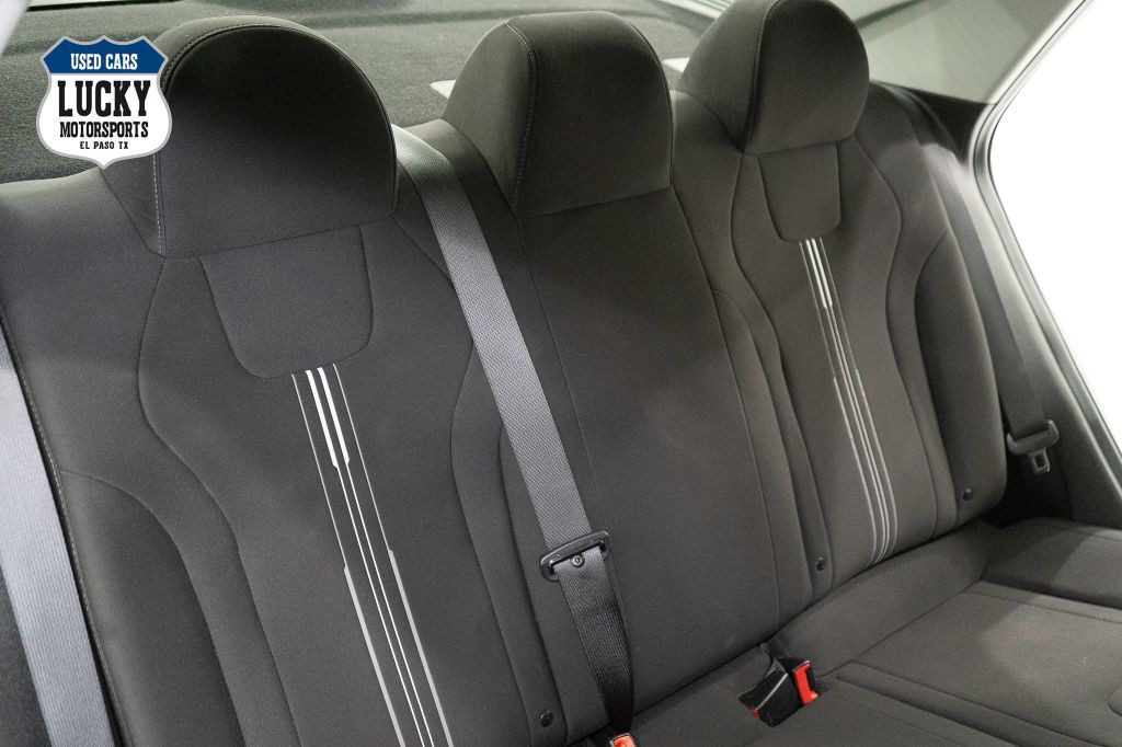 2021 Hyundai Elantra Image 20