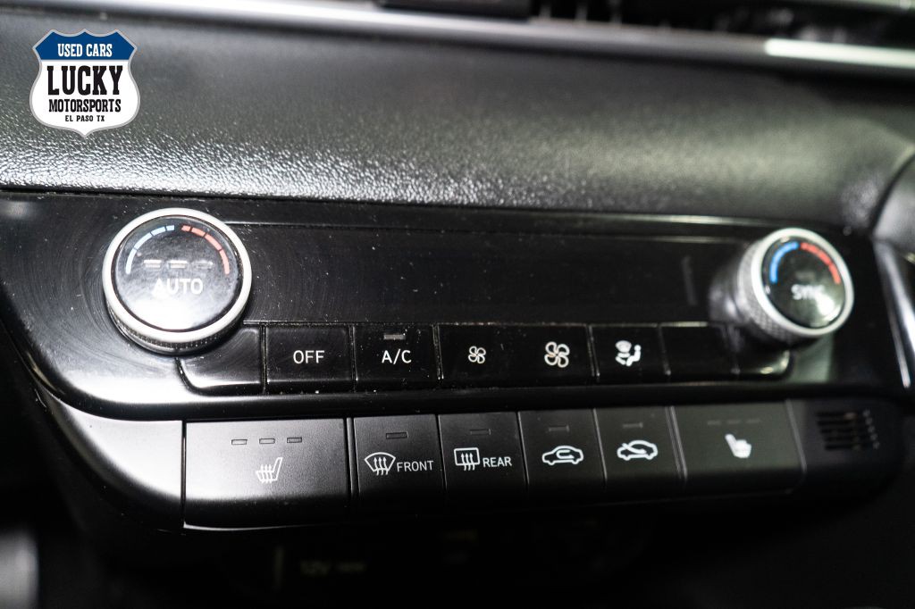 2021 Hyundai Elantra Image 30