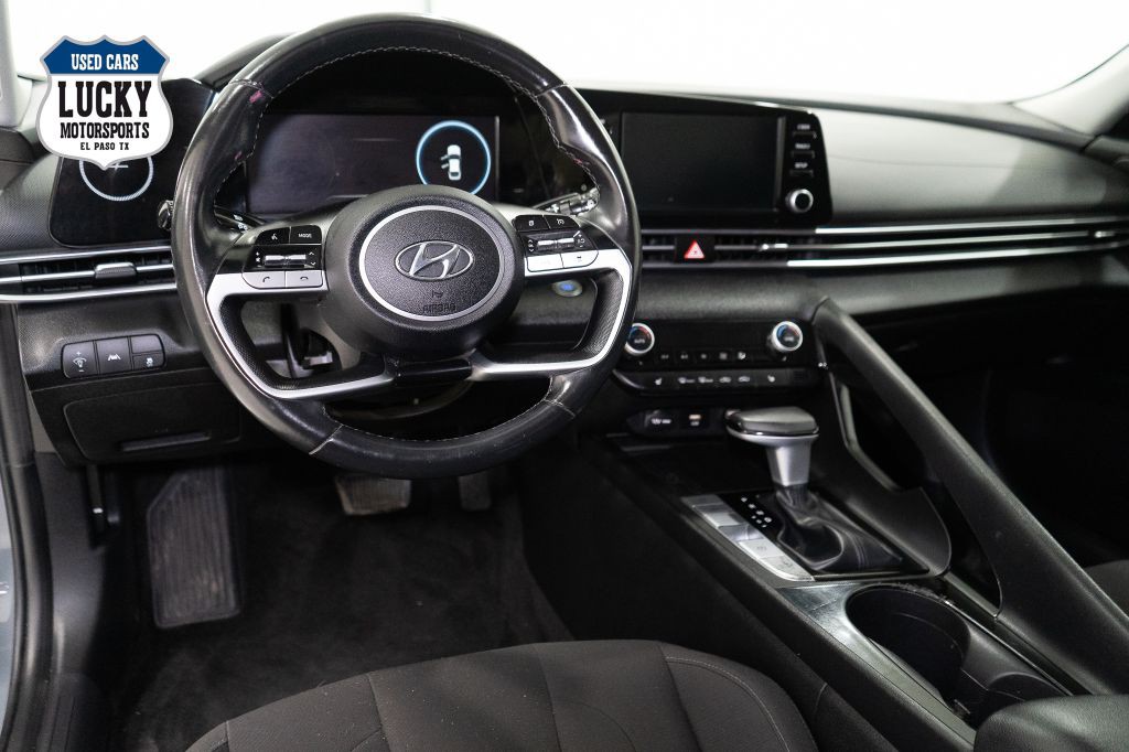 2021 Hyundai Elantra Image 37