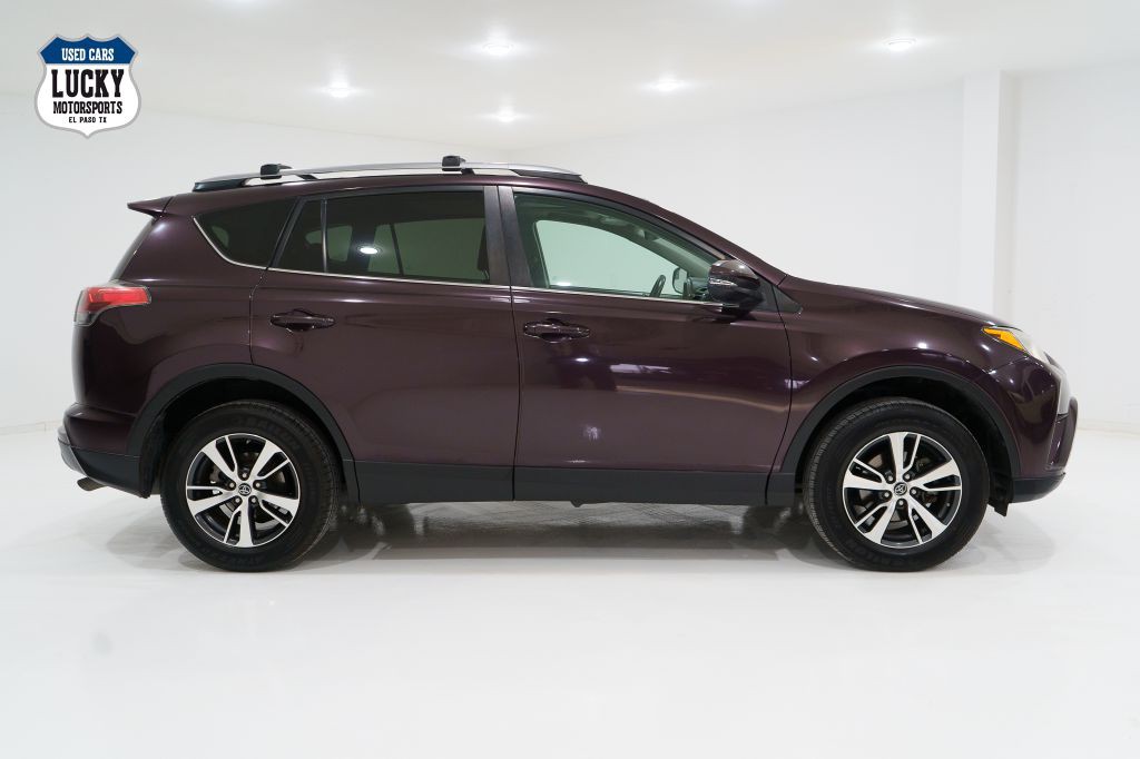 2017 Toyota Rav4 Image 1
