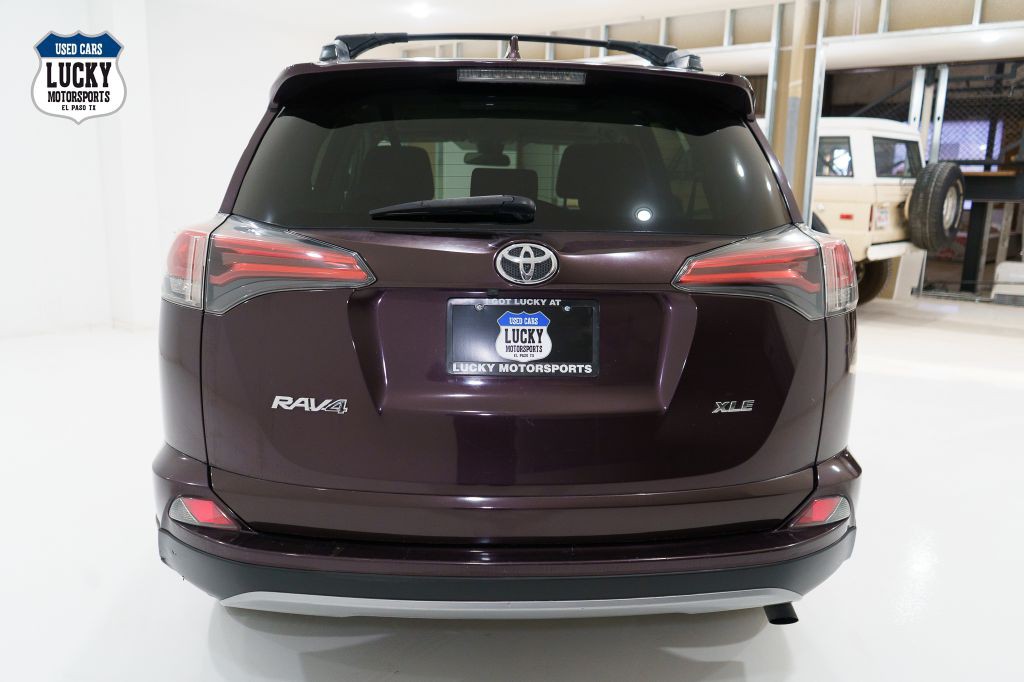 2017 Toyota Rav4 Image 7