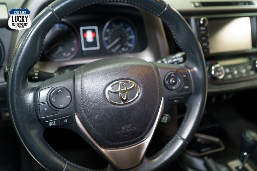 2017 Toyota Rav4 Image 12