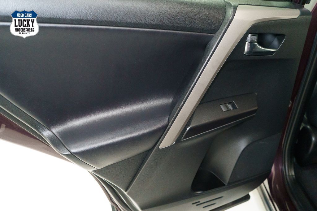 2017 Toyota Rav4 Image 20